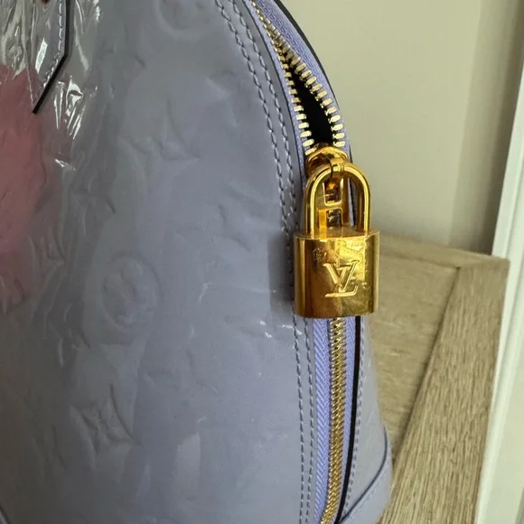 Louis Vuitton Alma PM Lilas - Picture 5 of 9